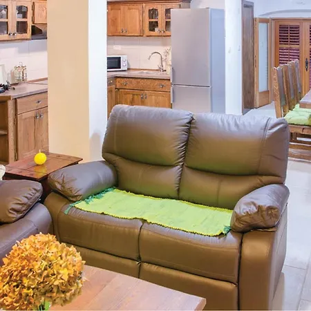 Awesome In With Jacuzzi Orebic