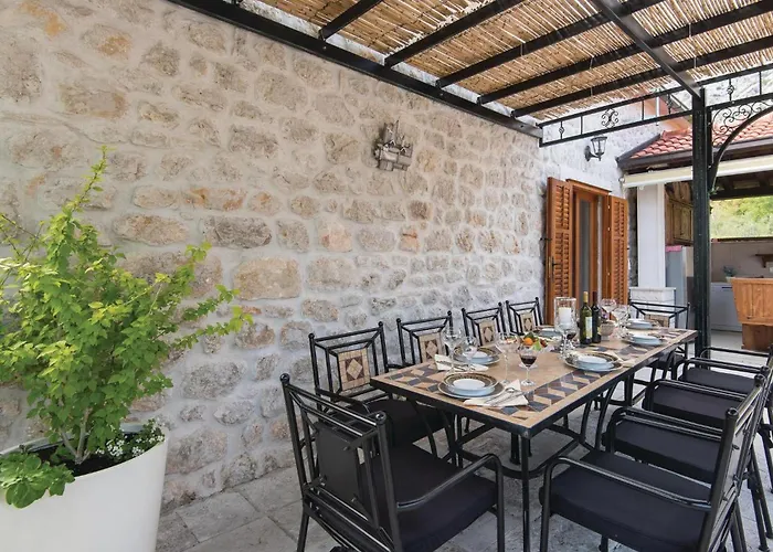 Pet Friendly In Orebić